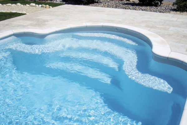 Piscine Polyester